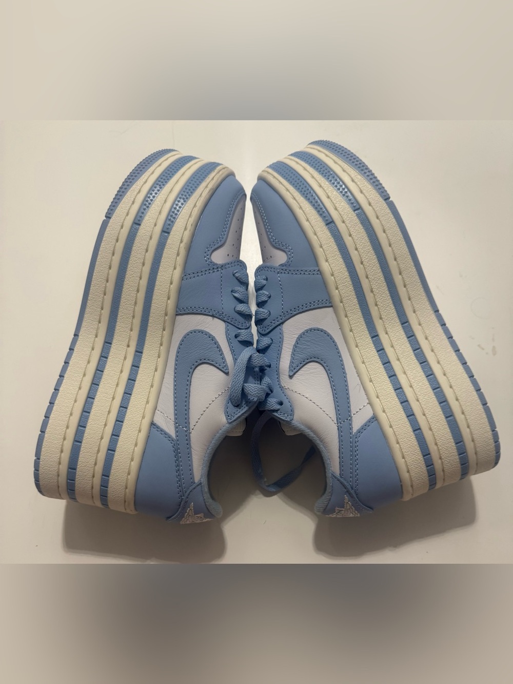 Nike Air Jordan 1 Women's Triple Stack sneakers - Picture 7 of 16